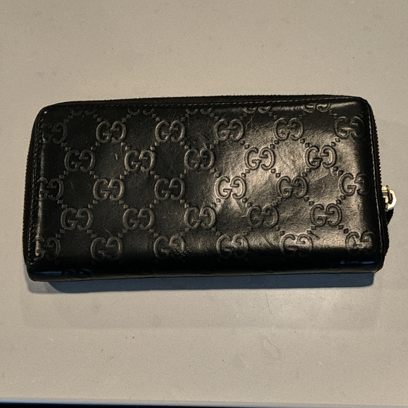 Authentic Gucci Envelope Wallet - Picture 2 of 3